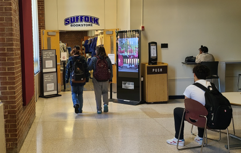 Students visiting the new bookstore location in the Babylon Student Center on Oct. 11, 2022. (Compass News/Layne Groom)