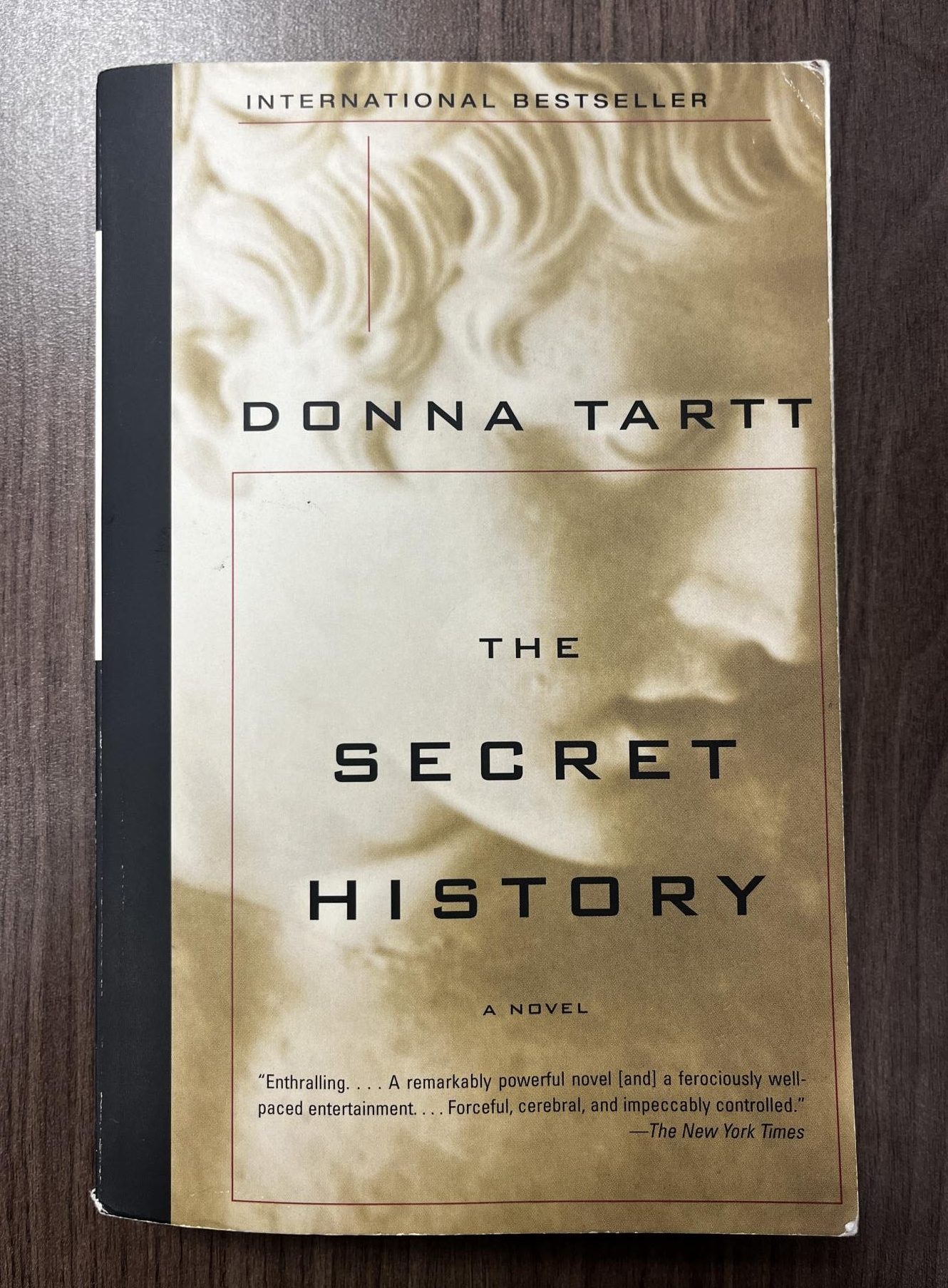 A Dark Academia Murder Mystery: A review of The Secret History by Donna ...